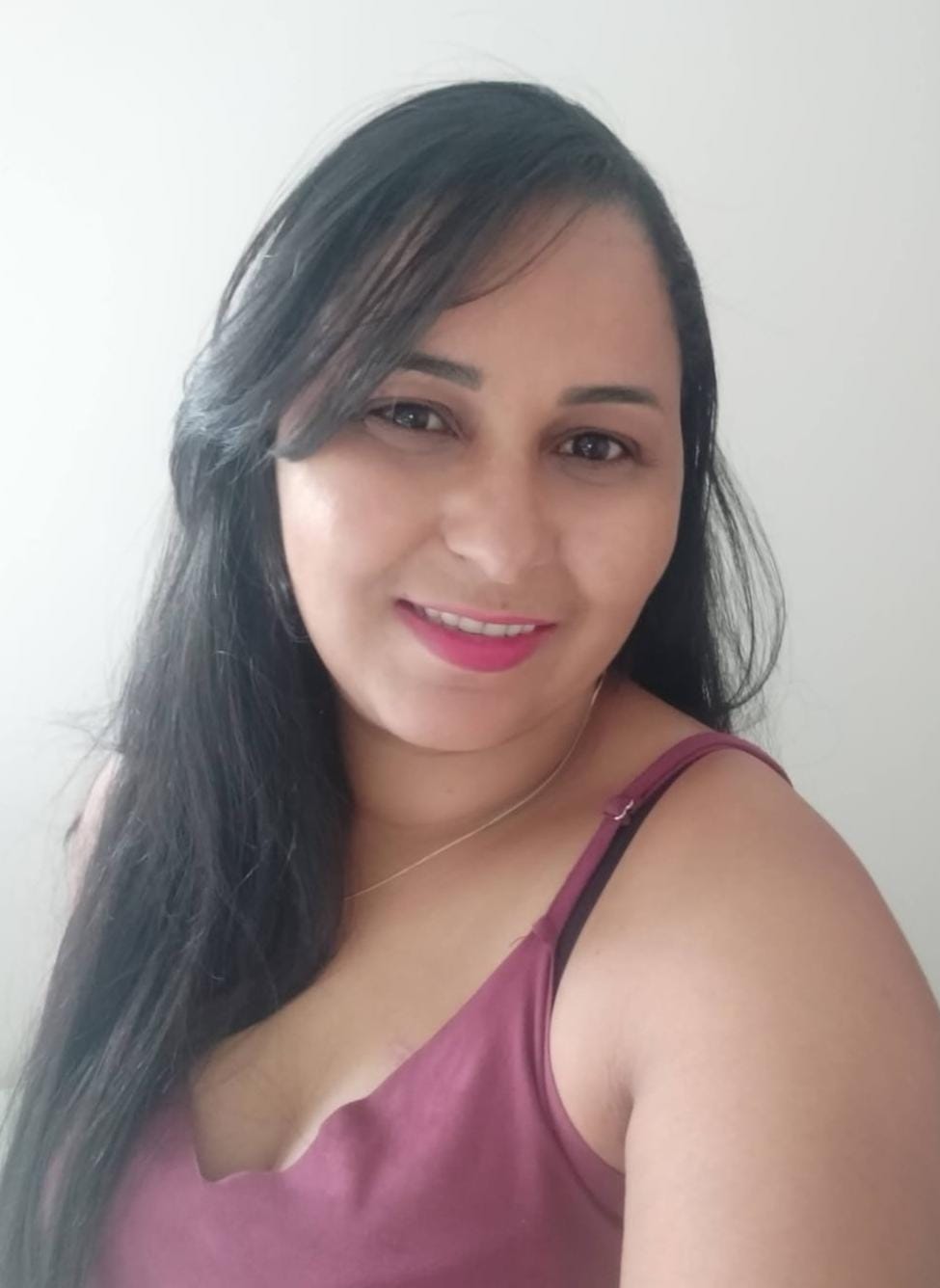 Vânia Oliveira, atendente